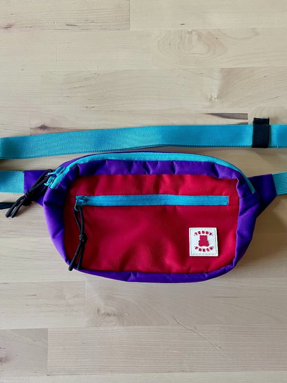 Teddy Fresh Unisex Red Purple Blue Colorblock Fanny Pack Adjustable